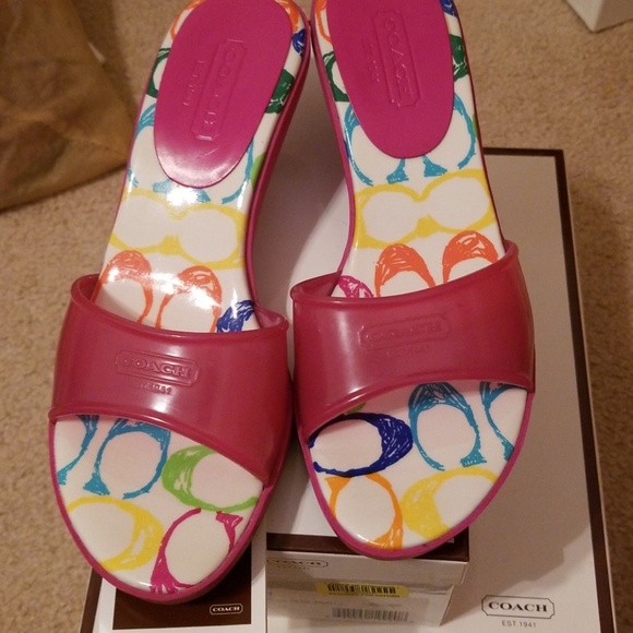 Shoes - Picture 2 of 8